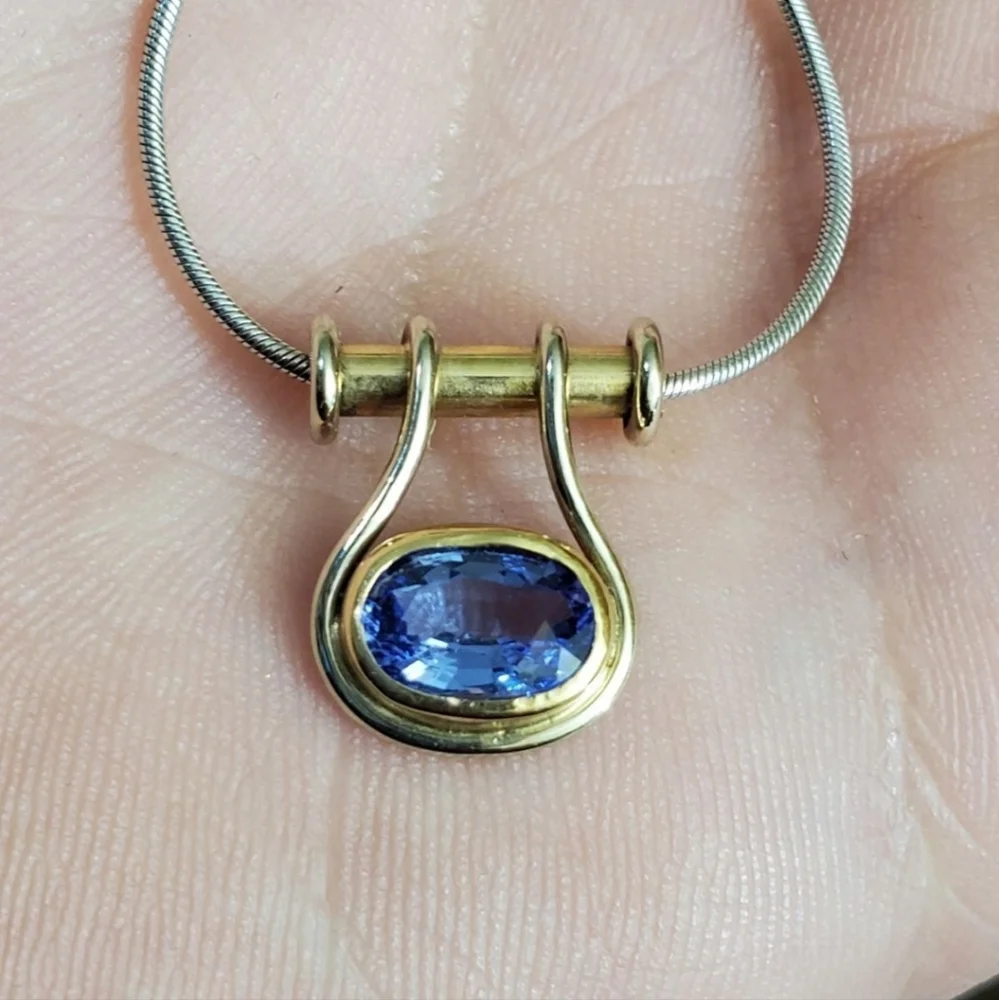 14k tanzanite necklace! White gold snake chain and the pendant is yellow gold. T - Picture 4 of 12